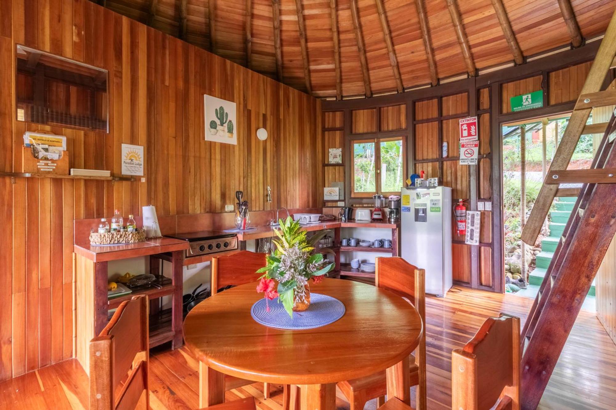 Paradiselodge Jungleguesthouse Platanillo Extérieur photo